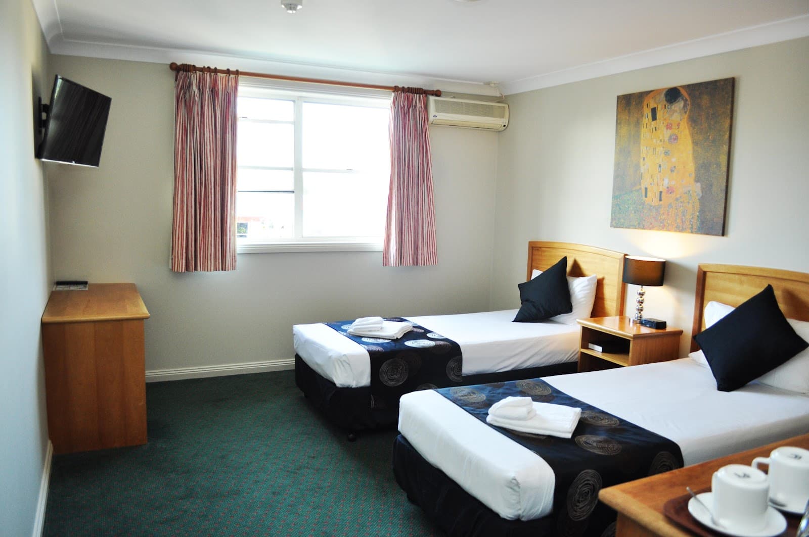 The Meadowbrook Hotel